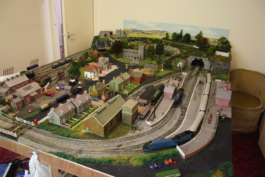 Caggers Parts builds a Model Railway
